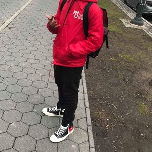 Meet your Posher, Thomas